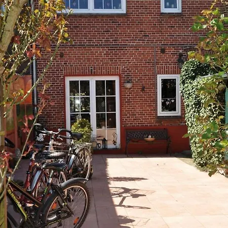 Lutte Kajute - #17502 Vakantiehuis *